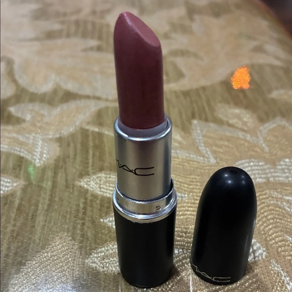 NEW RARE DISCONTINUED MAC Cosmetics Lustre EMPOWERED FULL SIZE Lipstick AB9